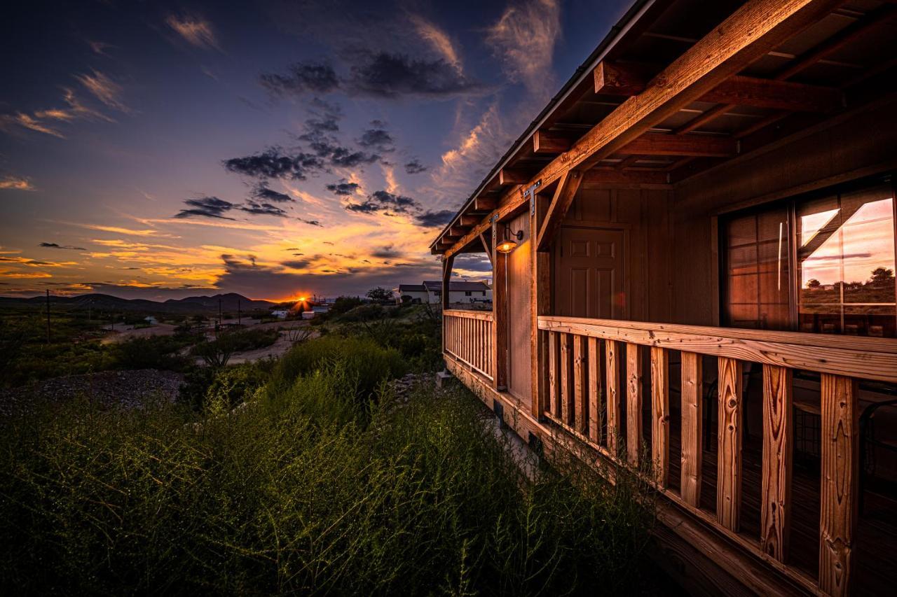 -Pet Friendly- Miners Cabin #5 -Two Double Beds - Private Balcony Tombstone Exterior photo